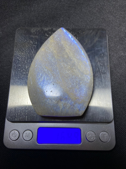 Moonstone Freeform with Blue Flash, 164.9g