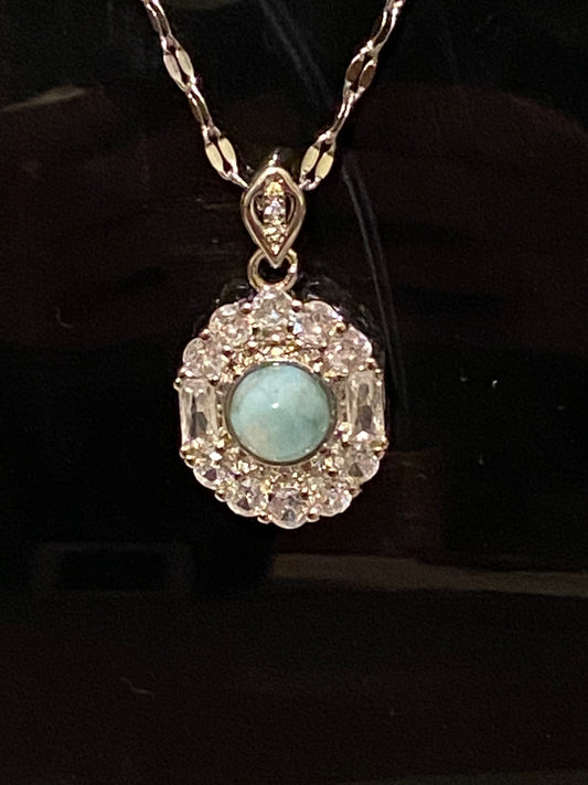 Larimer Pendant